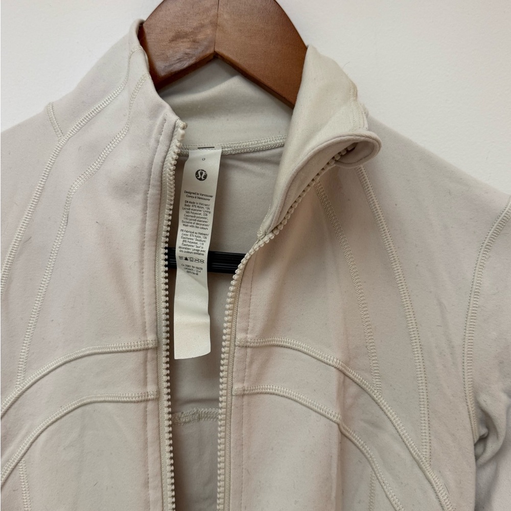 Lululemon Define Jacket in Bone - Picture 4 of 5